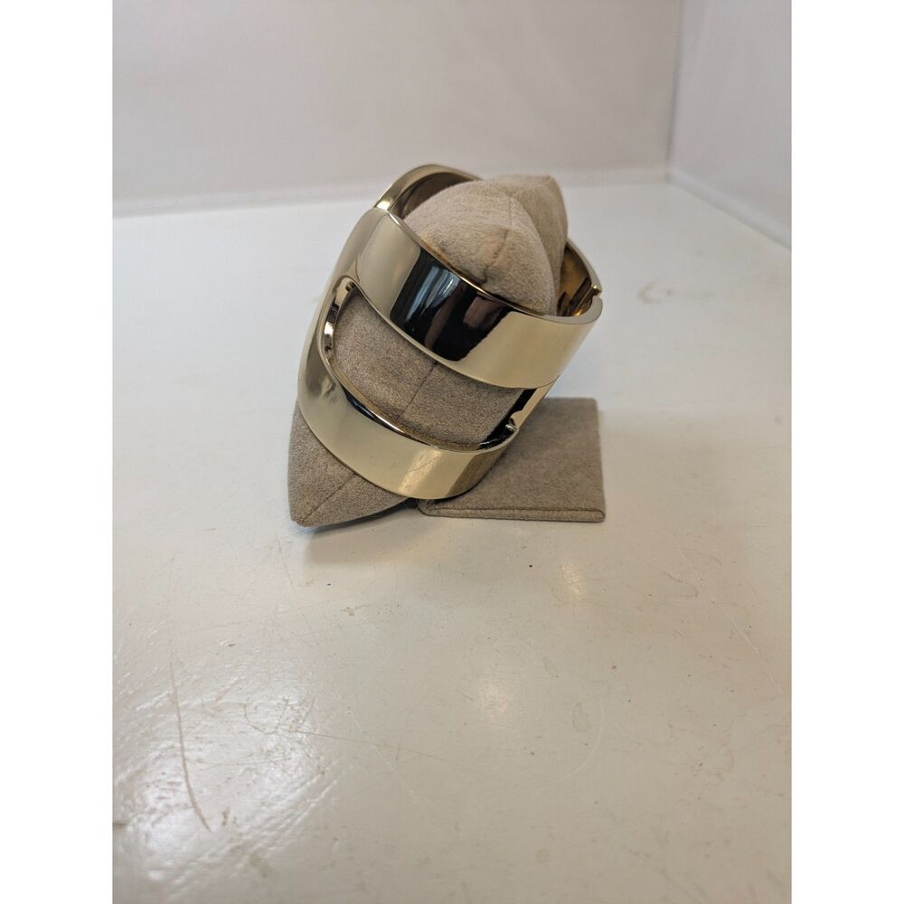 ⭐3/$30⭐ Gold Tone Cutout Wide Hinged Bangle Bracelet